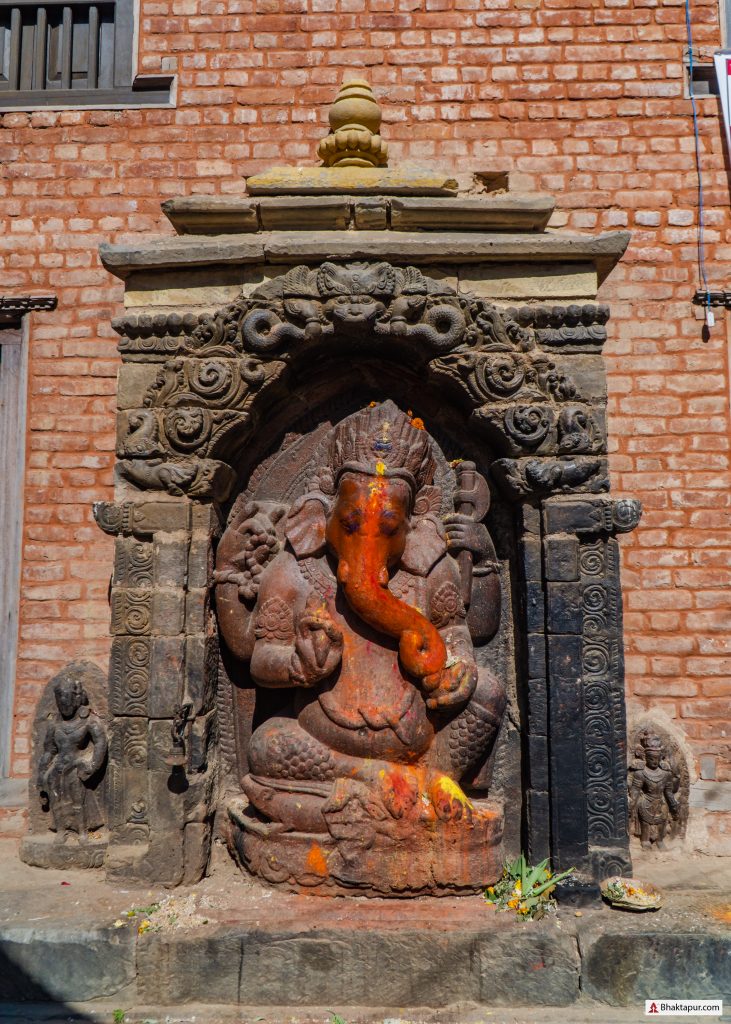 Statue of Lord Ganesha at Hanuman Ghat